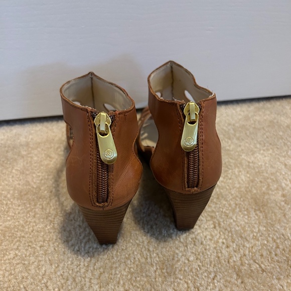 Wedge sandal - Picture 3 of 6